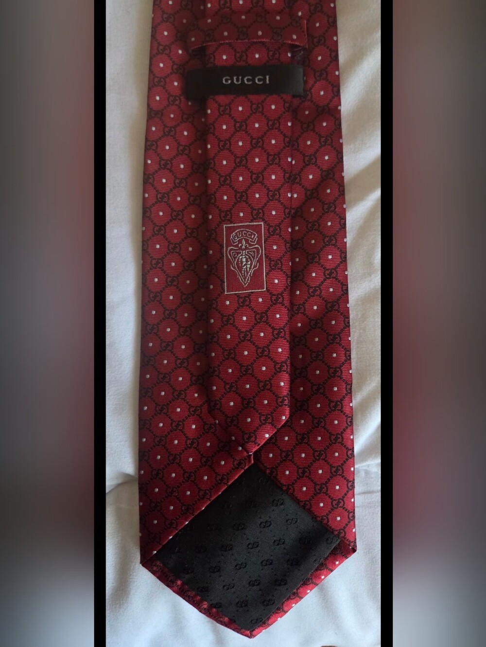 Gucci Men's Burgundy Red Geometric Silk Tie